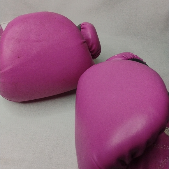 Women's Ta12 Everlast Pink Vegan Leather 12oz Boxing Gloves Training Gym Cardio - Picture 10 of 10